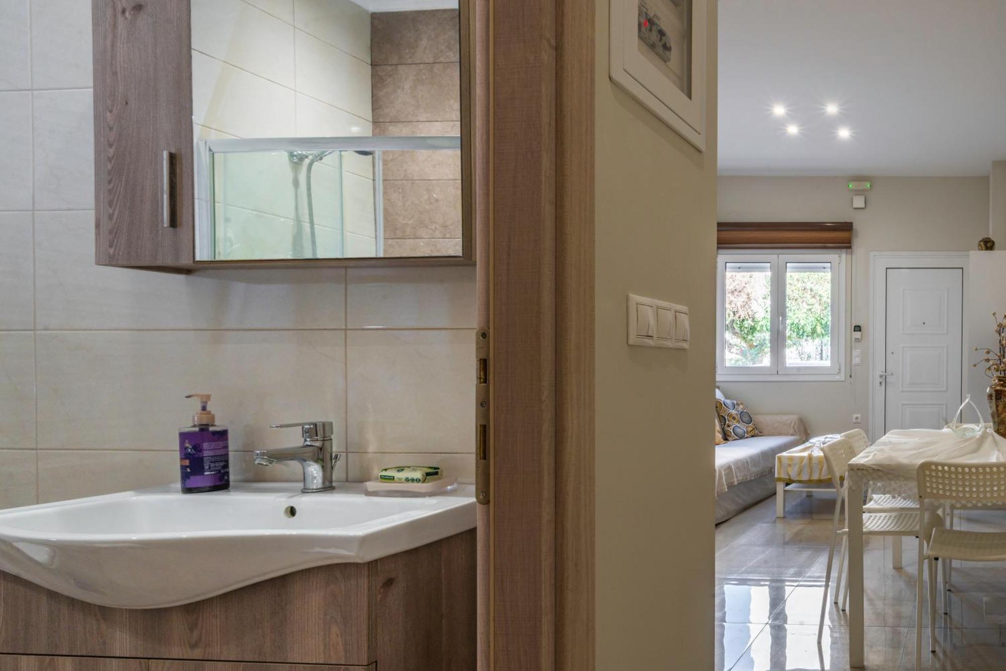 Neon Apartment, Modern, High Quality, Central Apt, Heraklion City מראה חיצוני תמונה