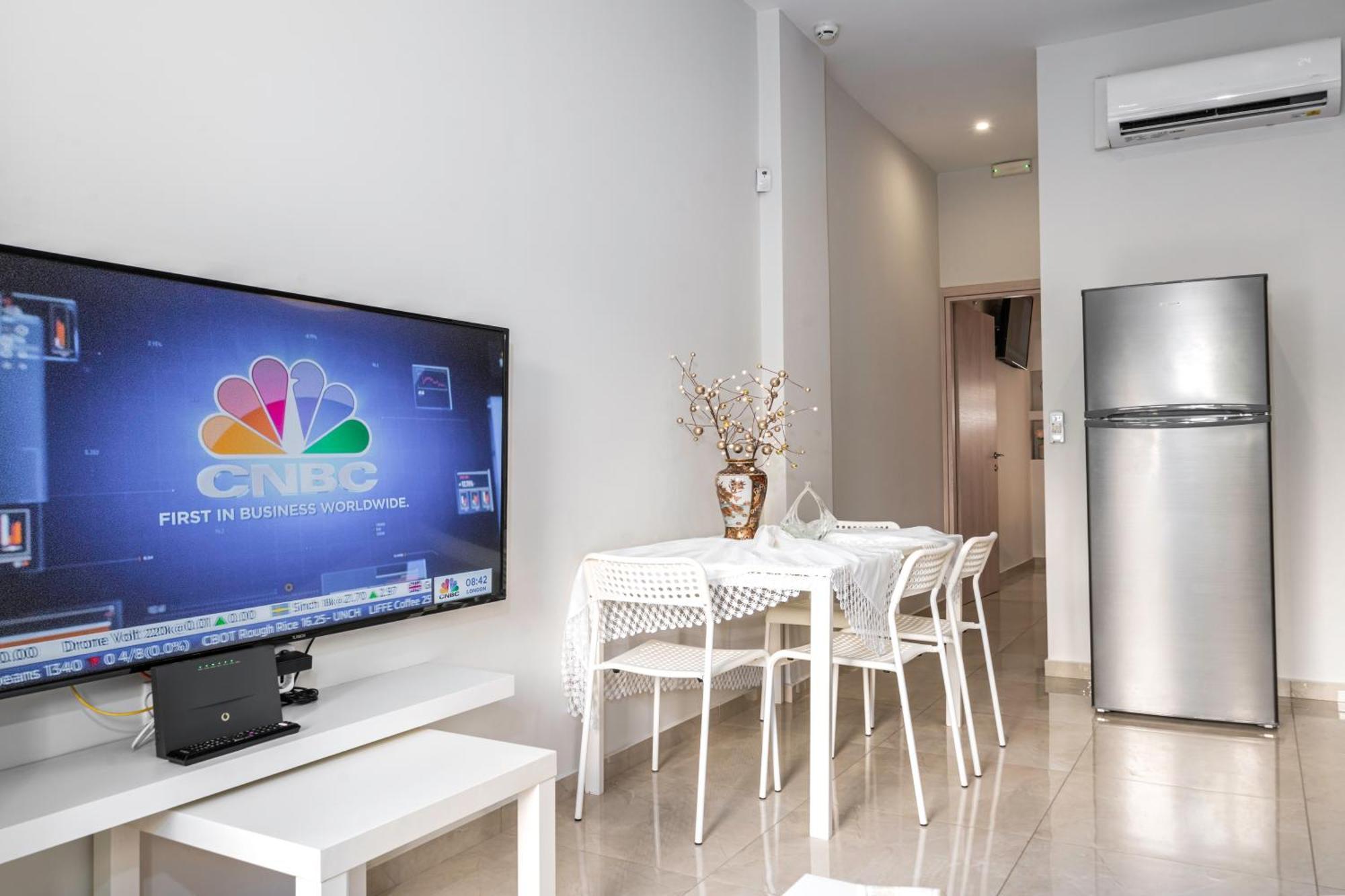 Neon Apartment, Modern, High Quality, Central Apt, Heraklion City מראה חיצוני תמונה